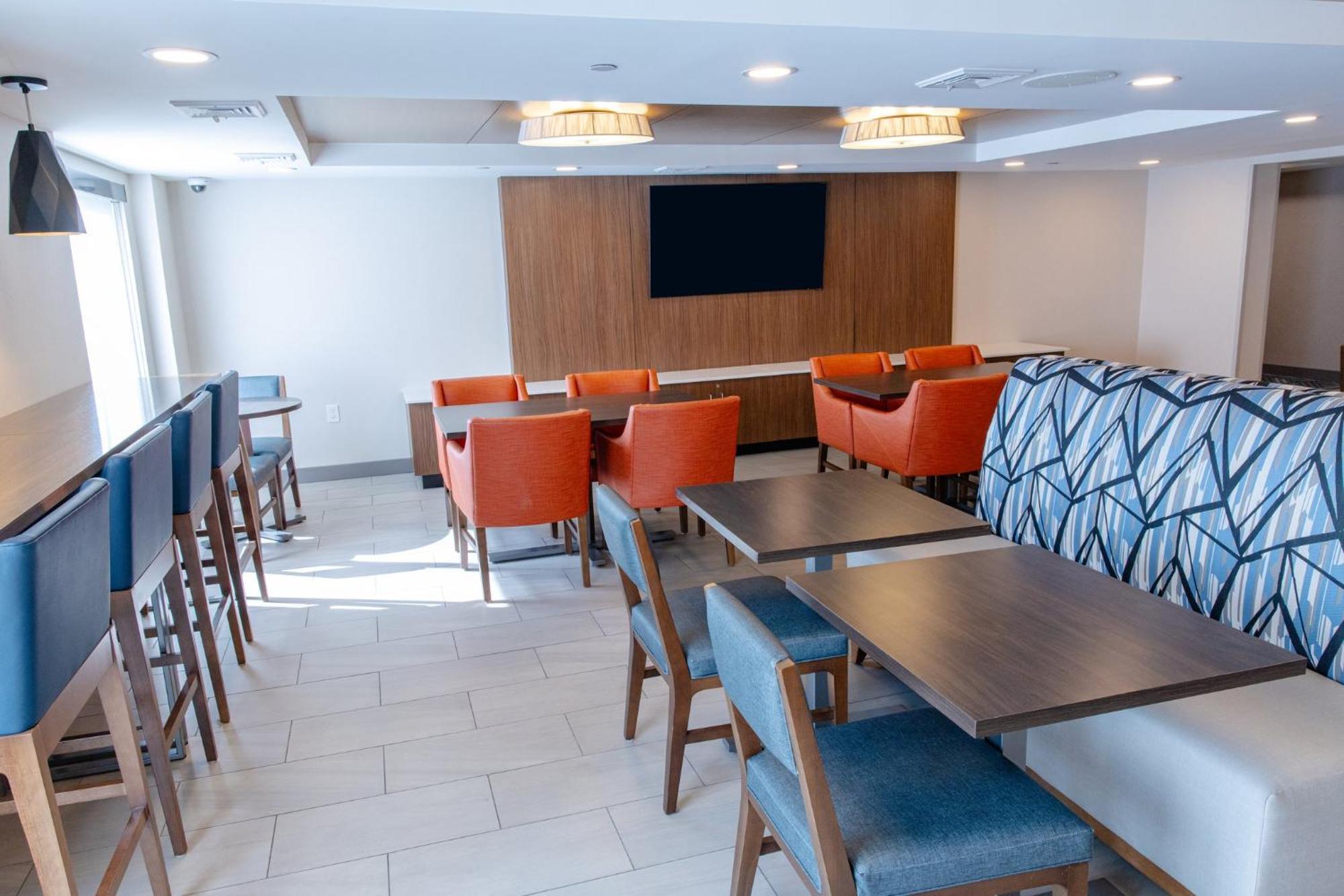 Holiday Inn Express - Neptune By Ihg Buitenkant foto