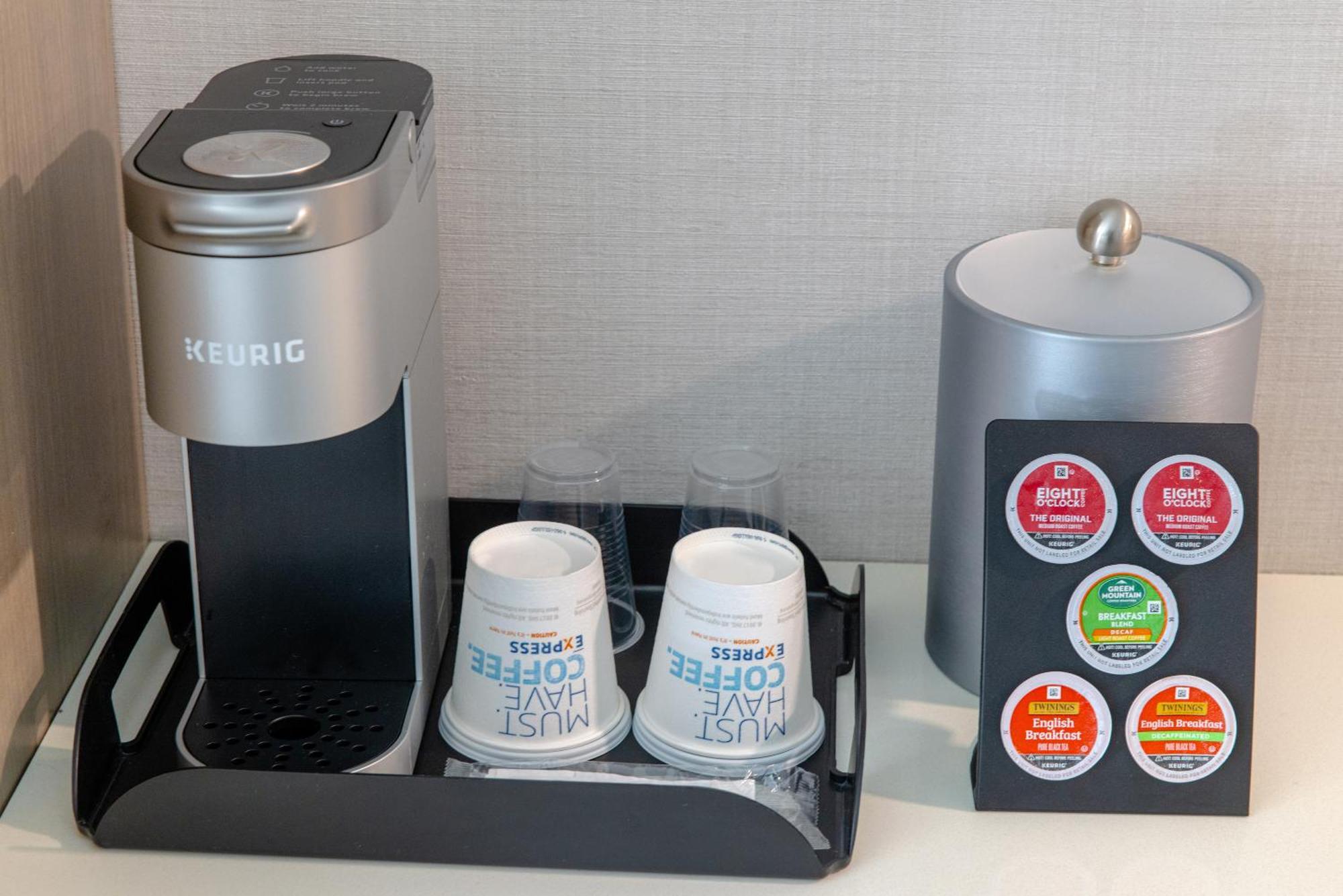 Holiday Inn Express - Neptune By Ihg Buitenkant foto