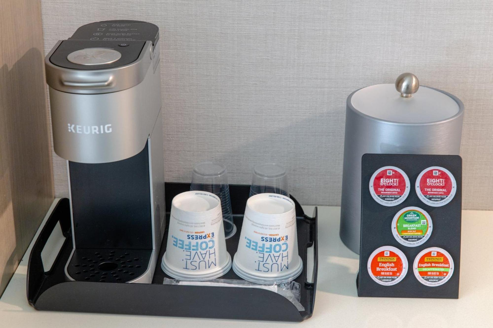 Holiday Inn Express - Neptune By Ihg Buitenkant foto