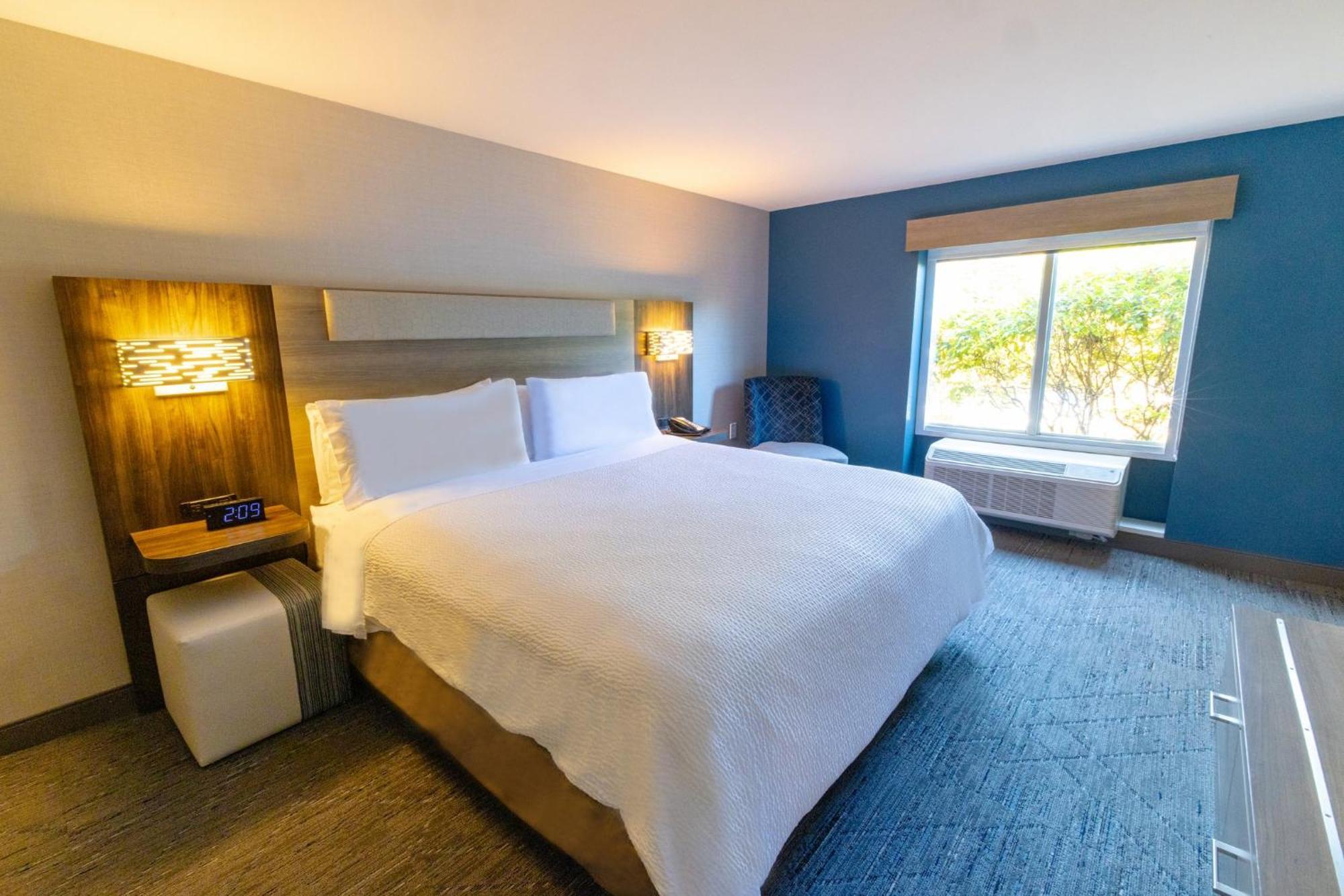 Holiday Inn Express - Neptune By Ihg Buitenkant foto